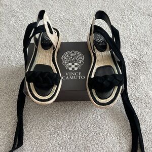 WORN ONCE Vince Camuto Tie Up Black Suede Sandals Women’s Size 9.5